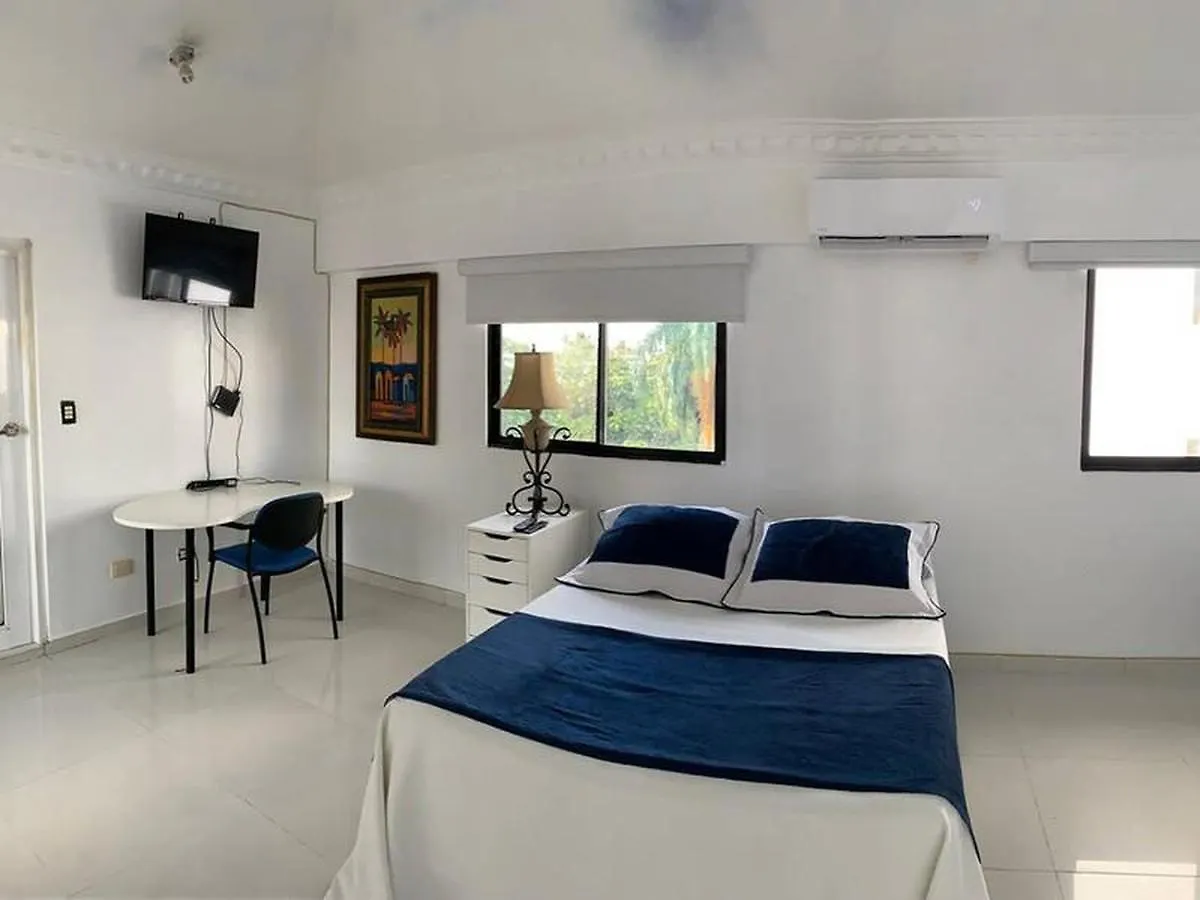 Room In Condo - Cozy Private Room In El Malecon, Santo Domingo República Dominicana