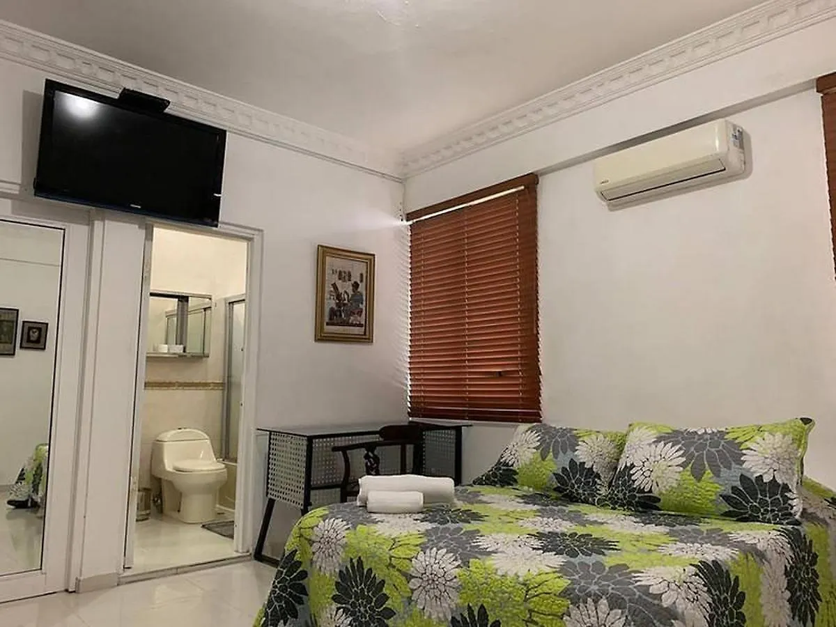 Room In Condo - Cozy Private Room In El Malecon, Santo Domingo 0*,